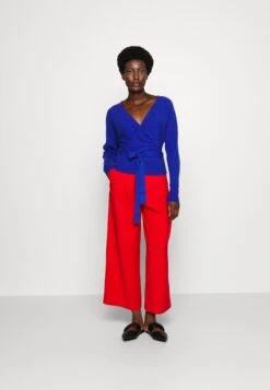 Anna Field -Anna Field 92e920b250d44cc58ddcb65d75b351c8