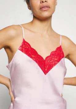 Anna Field 4 Piece Gift Set - Pyjama - Red/Pink -Anna Field a33c31bbcfa24c63bd555e33335bf09d