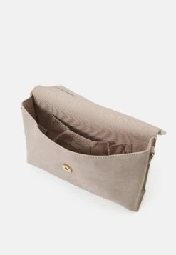 Anna Field Leather - Clutch - Taupe 7 Anna Field Leather - Clutch - Taupe -Anna Field b17686585249459ca7abba7b7313b375