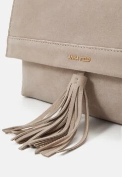 Anna Field Leather - Clutch - Taupe 9 Anna Field Leather - Clutch - Taupe -Anna Field c2607fbbf6c9443a9103e55684189539