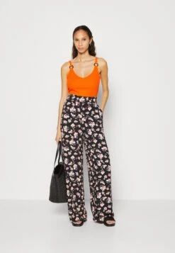 Anna Field -Anna Field c2af0cffbf0b4d45a7dad231861eea3d